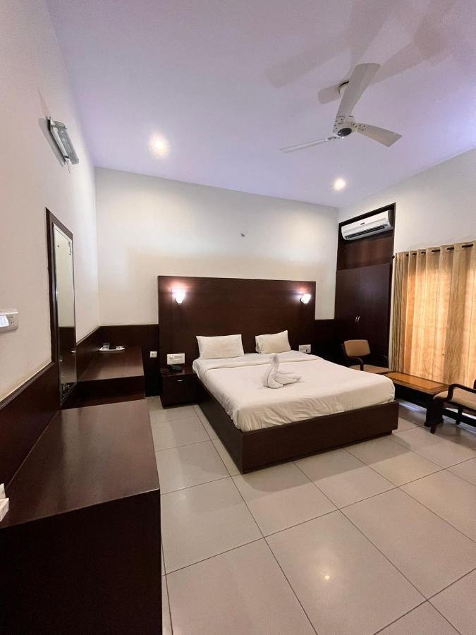 Nijaguna Residency Chamrajnagar Exterior photo