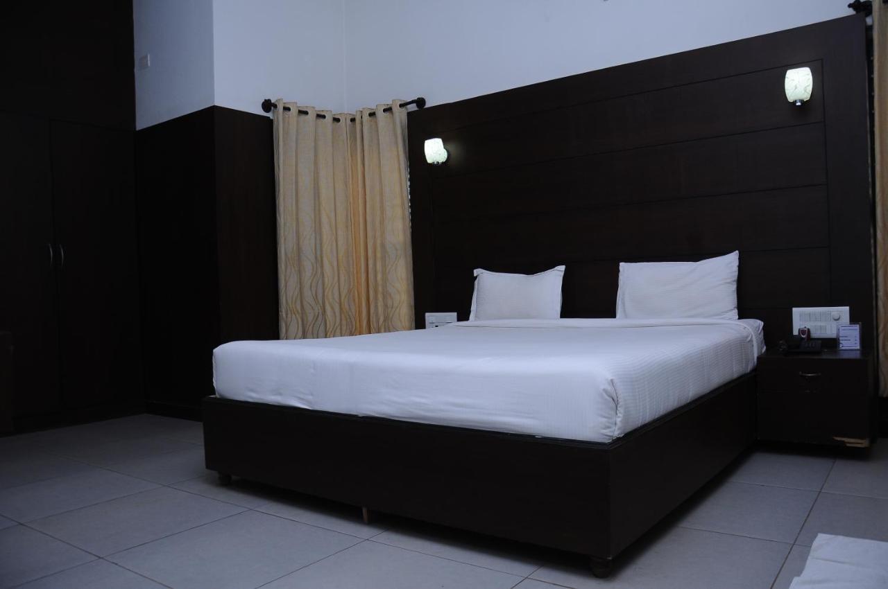 Nijaguna Residency Chamrajnagar Exterior photo