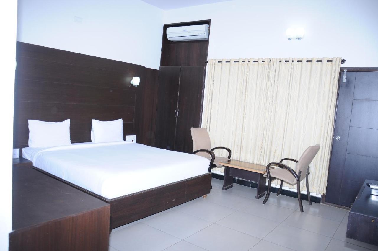 Nijaguna Residency Chamrajnagar Exterior photo